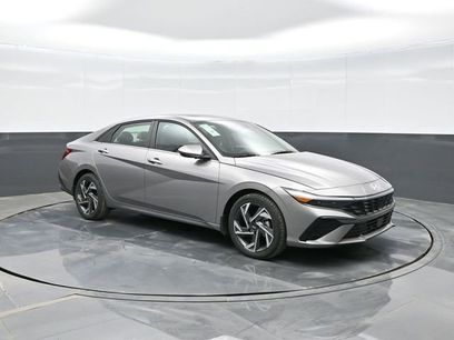 New 2025 Hyundai Elantra SEL