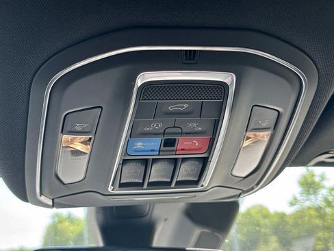 New 2026 Jeep Grand Wagoneer Limited AWD/4WD image 24