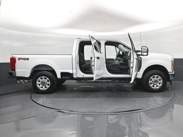 Used 2023 Ford F250 XLT w/ FX4 Off-Road Package AWD/4WD image 60