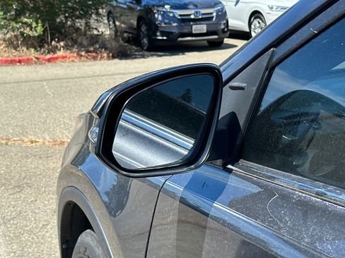 Used 2018 Toyota RAV4 XLE FWD image 20
