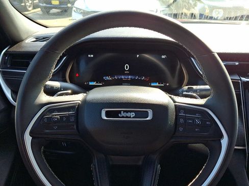 Used 2023 Jeep Grand Cherokee L Laredo AWD/4WD image 22