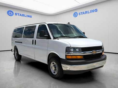Certified 2025 Chevrolet Express 3500 LT w/ LT Preferred Equipment Group RWD image 13