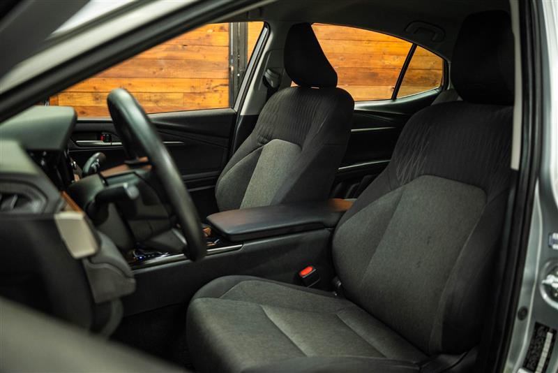 Used 2025 Toyota Camry LE FWD image 9