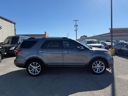 Used 2013 Ford Explorer XLT image 5