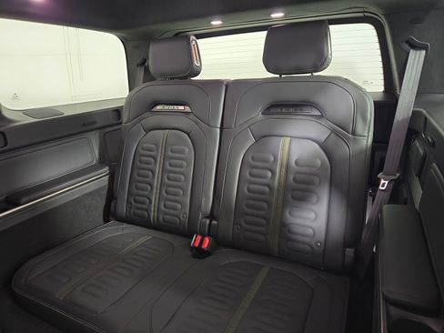 Used 2023 Rivian R1S Adventure AWD/4WD image 22