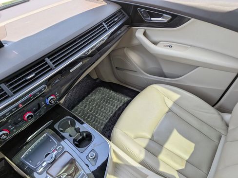 Used 2018 Audi Q7 3.0T Premium Plus w/ Premium Plus Package image 7