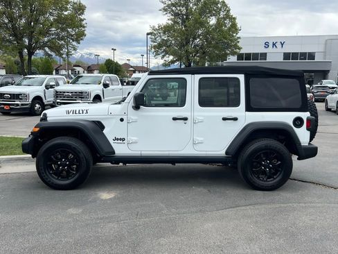 Used 2020 Jeep Wrangler Unlimited Sport AWD/4WD image 13