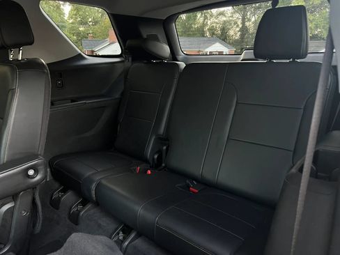 Used 2019 Chevrolet Traverse RS FWD image 12