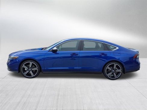 Certified 2025 Honda Accord Sport image 7