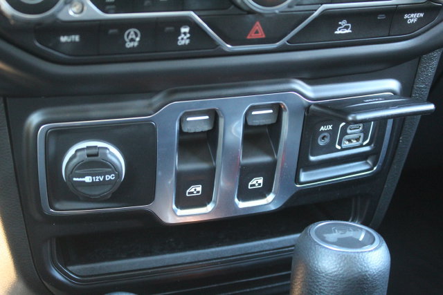 Used 2022 Jeep Wrangler Sport AWD/4WD image 20