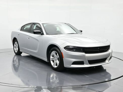 Used 2023 Dodge Charger SXT image 3