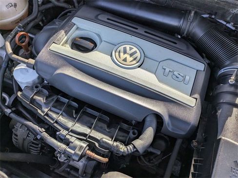 Used 2013 Volkswagen Eos Lux image 26