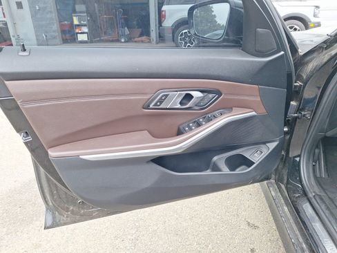 Used 2019 BMW 330i Sedan w/ Convenience Package image 8