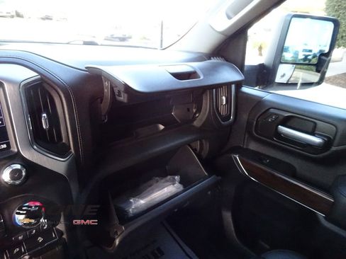 Used 2021 GMC Sierra 2500 SLT w/ SLT Premium Package image 30