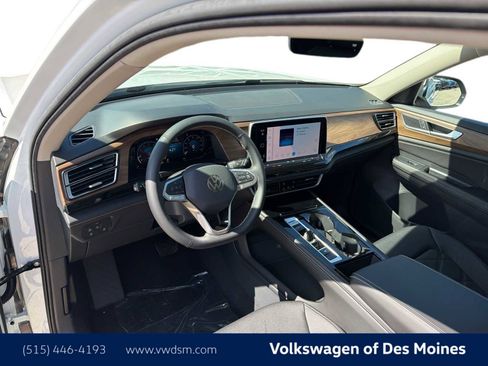New 2026 Volkswagen Atlas SE AWD/4WD image 2
