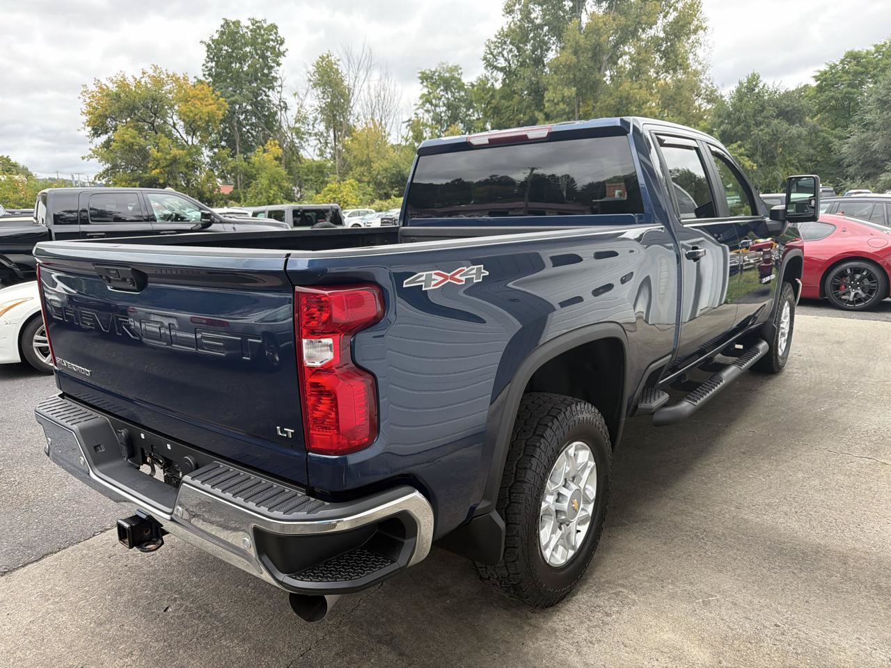 Used 2022 Chevrolet Silverado 3500 LT w/ All Star Edition AWD/4WD image 4