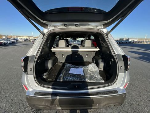 New 2025 Subaru Forester Limited image 27