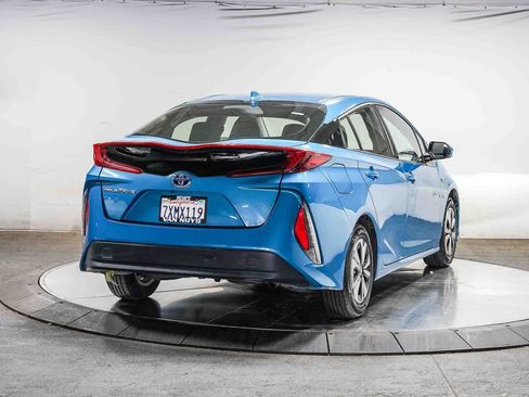 Certified 2017 Toyota Prius Prime Plus w/ Carpet Mat Package FWD image 5