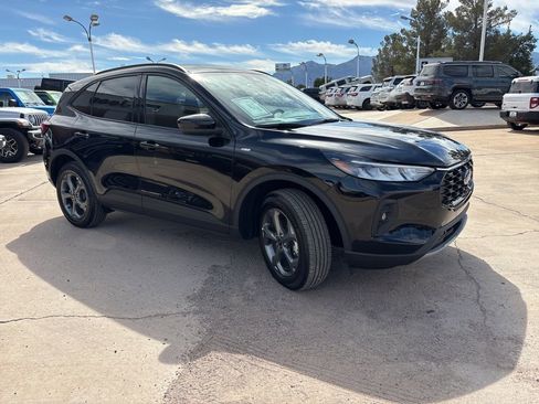 Used 2025 Ford Escape ST-Line Select image 3