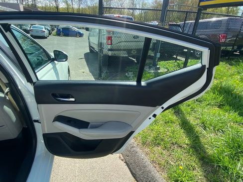 Used 2019 Nissan Altima 2.5 S image 15