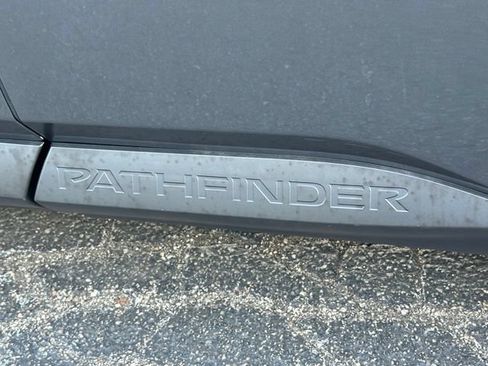 Used 2023 Nissan Pathfinder SV w/ SV Premium Package AWD/4WD image 12