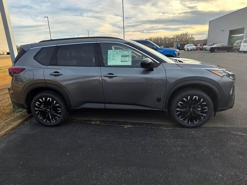 New 2026 Nissan Rogue SV image 2