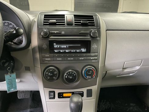 Used 2011 Toyota Corolla LE image 15
