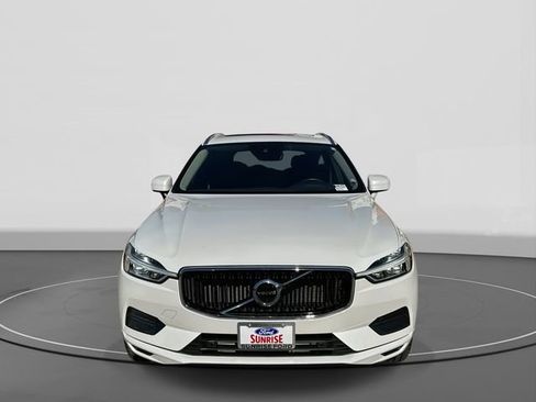 Used 2020 Volvo XC60 T5 Momentum image 3