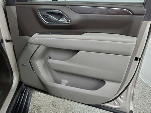 Used 2024 Chevrolet Tahoe LT w/ Luxury Package image 20