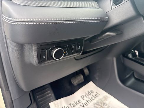 Used 2025 Ford Mustang Mach-E Premium image 26