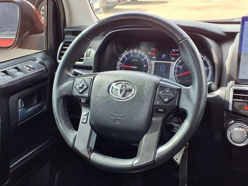 Used 2017 Toyota 4Runner TRD Off-Road Premium w/ Convenience Package AWD/4WD image 7