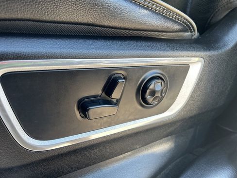 Used 2020 RAM 1500 Laramie image 10