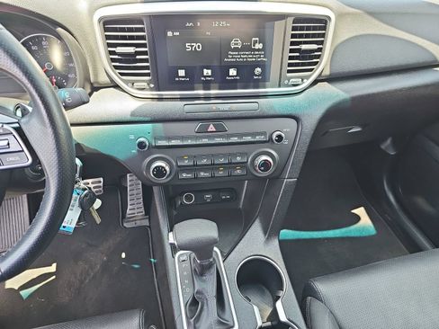 Used 2022 Kia Sportage Nightfall Edition FWD image 21