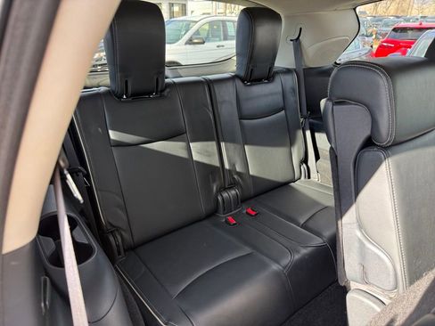 Used 2020 INFINITI QX60 Luxe w/ Essential Package image 17