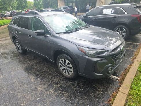 Used 2024 Subaru Outback Premium AWD/4WD image 8