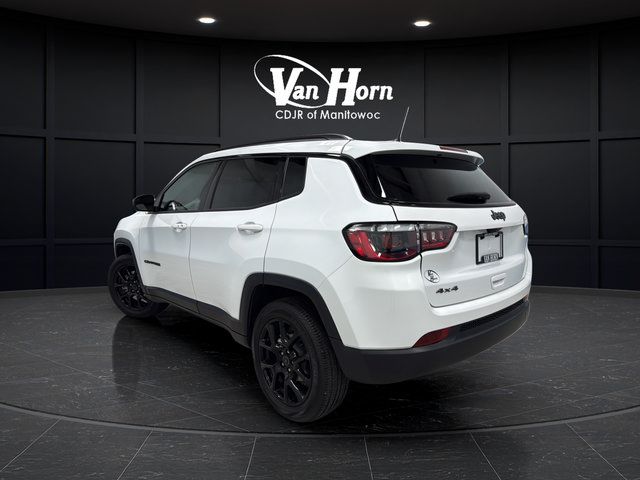 Used 2025 Jeep Compass Latitude w/ Altitude Special Edition AWD/4WD image 8