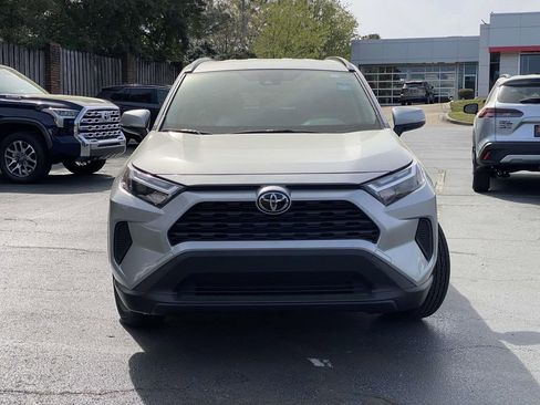 Used 2025 Toyota RAV4 XLE AWD/4WD image 24