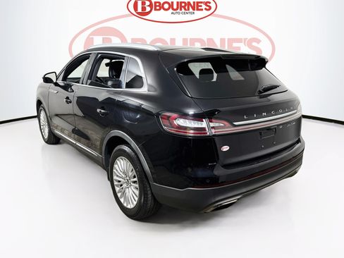 Used 2019 Lincoln Nautilus Premier AWD/4WD image 7
