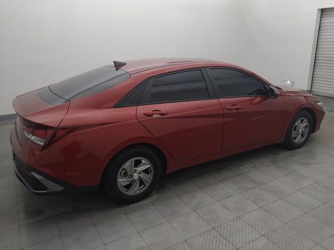 Used 2025 Hyundai Elantra SE FWD image 10