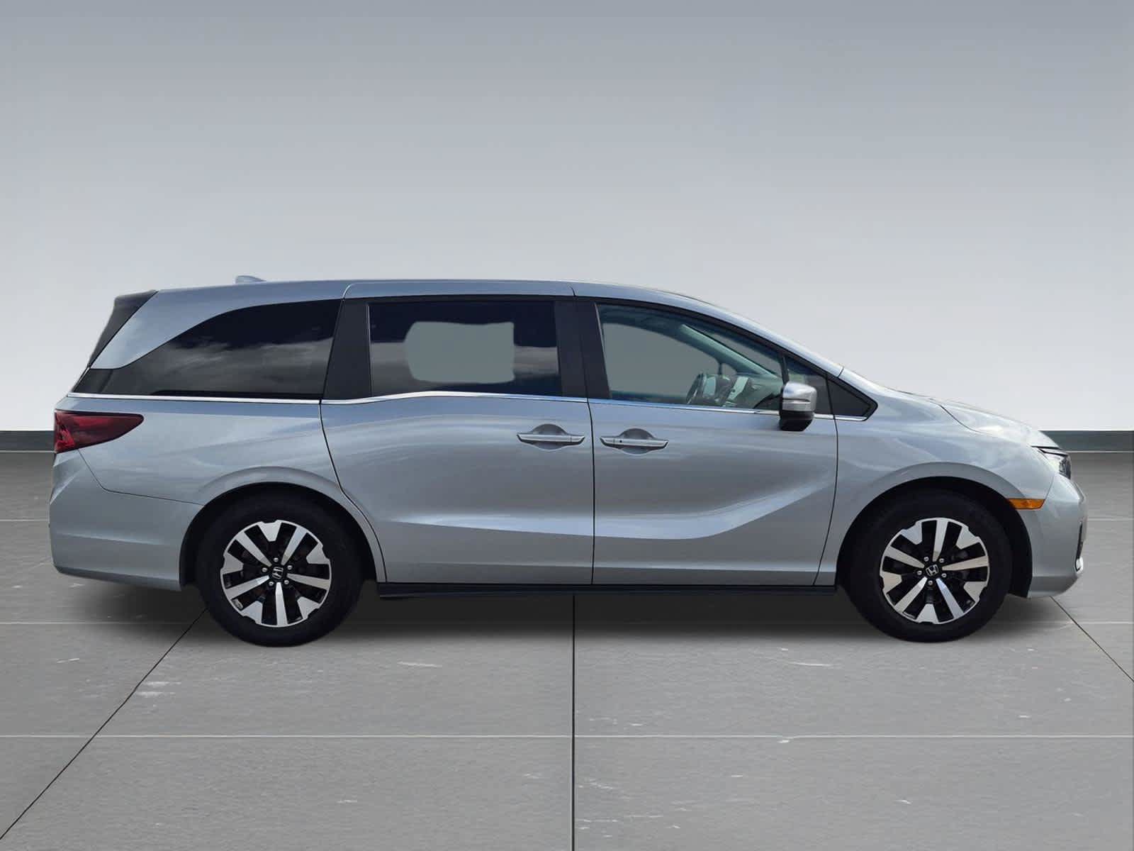 Certified 2025 Honda Odyssey EX-L image 6