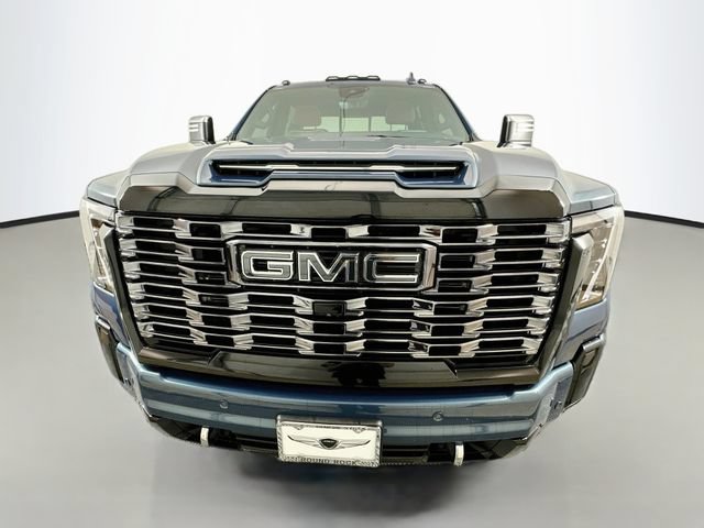 Used 2025 GMC Sierra 2500 Denali Ultimate AWD/4WD image 2
