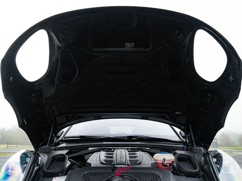 Used 2017 Porsche Macan Turbo image 38