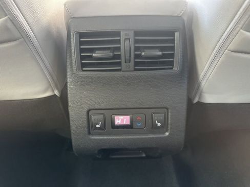 Used 2022 Mitsubishi Outlander SEL image 29
