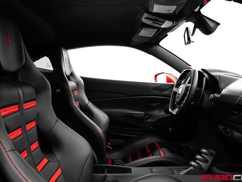 Used 2019 Ferrari 488 Pista Coupe RWD image 42