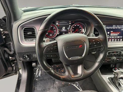 Used 2019 Dodge Charger SXT AWD/4WD image 16