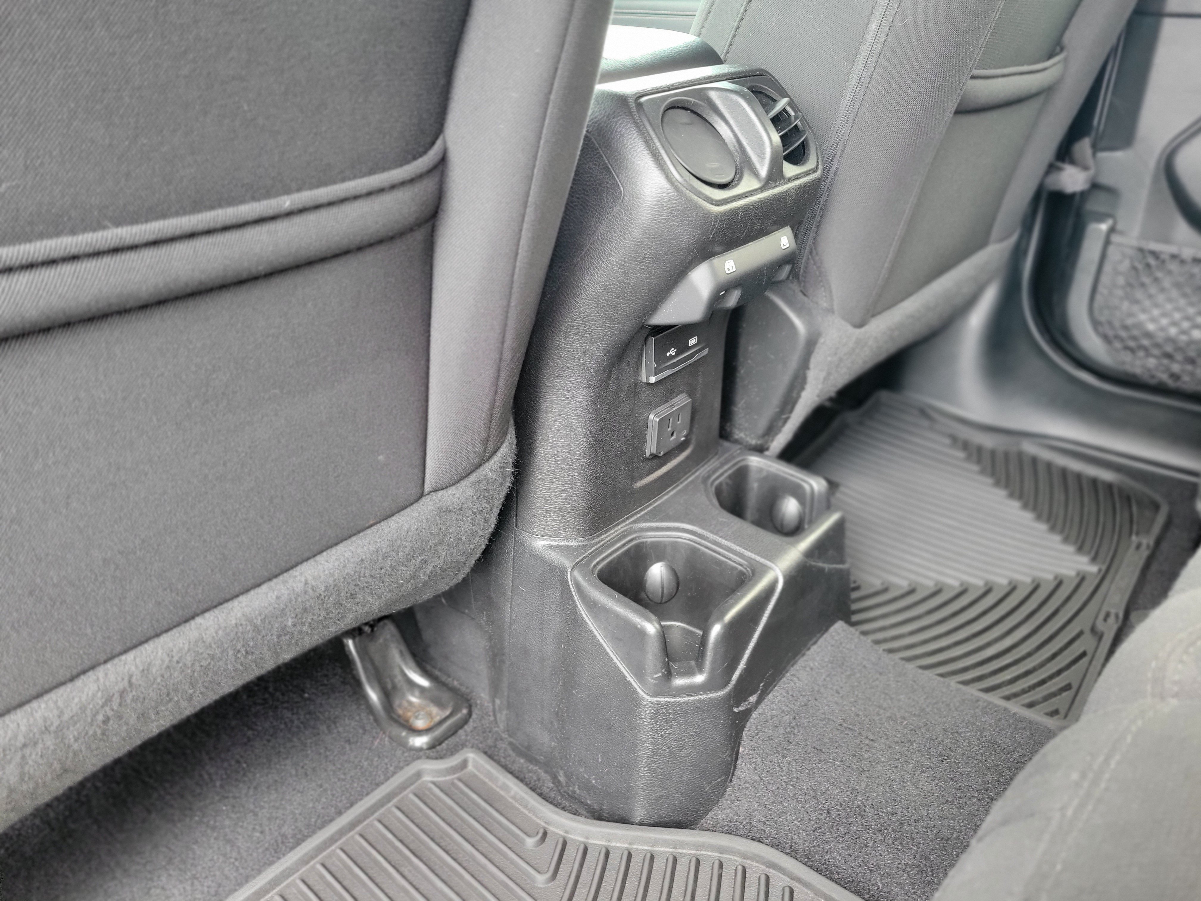 Used 2020 Jeep Wrangler Unlimited Sahara AWD/4WD image 30