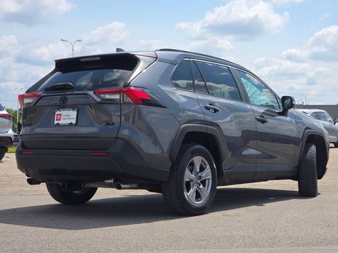 Used 2022 Toyota RAV4 XLE w/ Convenience Package FWD image 23