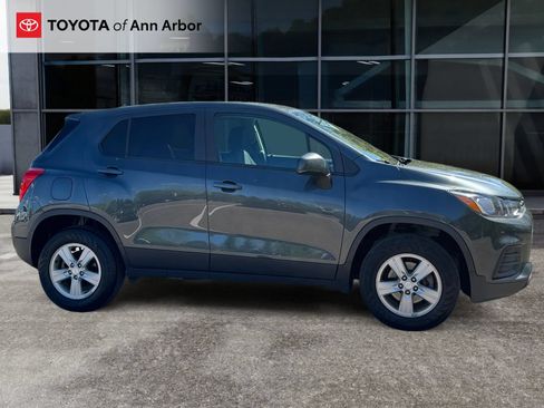 Used 2020 Chevrolet Trax LS w/ Tint and Cruise Package AWD/4WD image 11