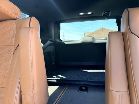 Used 2021 Cadillac Escalade Premium Luxury w/ Driver Assist Tech Package AWD/4WD image 12