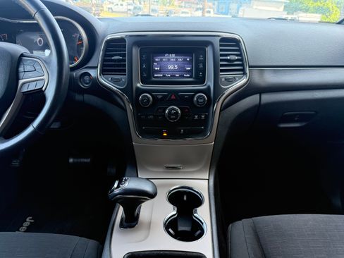 Used 2014 Jeep Grand Cherokee Laredo w/ Security & Convenience Group AWD/4WD image 21